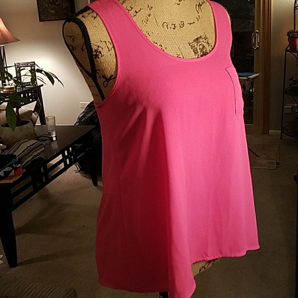 Pink top - Picture 2 of 3